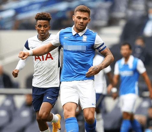 足球报：刘殿座吸引4队关注 最终选择蓉城